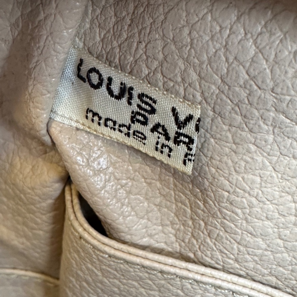 Louis Vuitton Trousse de Toilette 23 Toiletry Bag - Picture 7 of 7